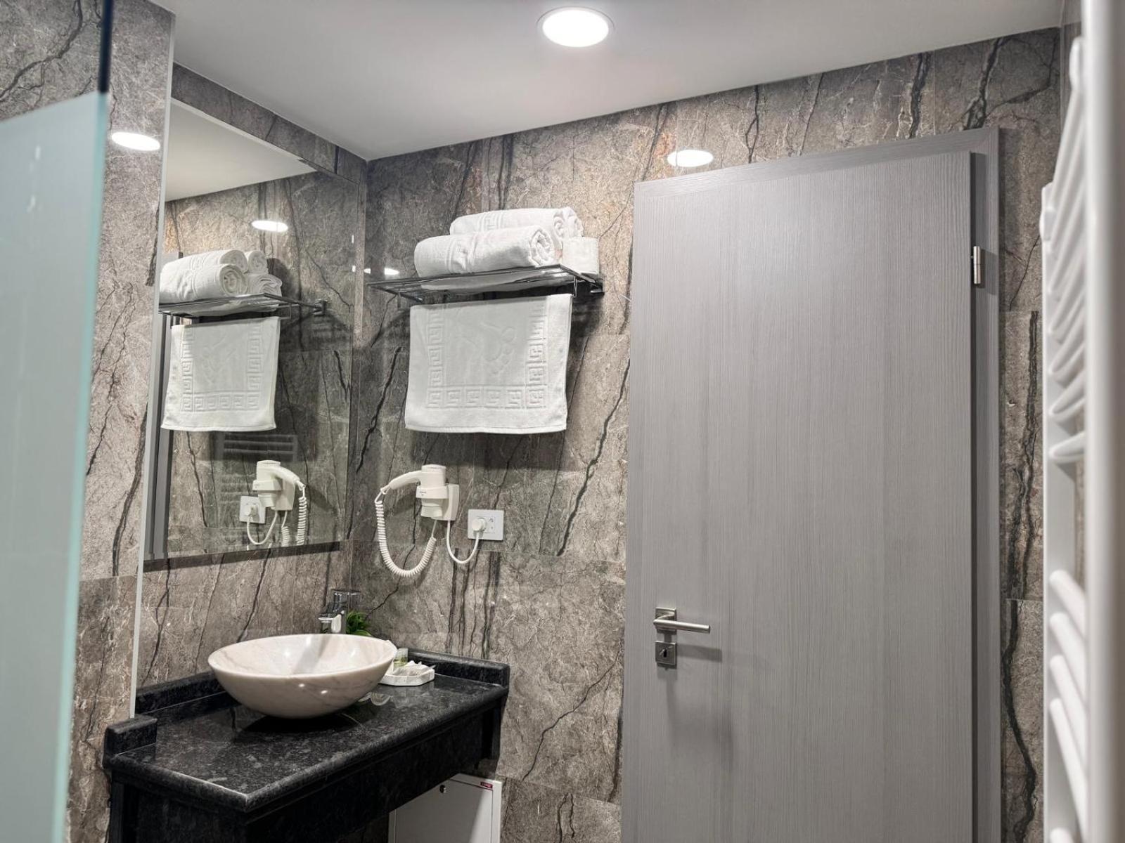 Hanul Domnesc Imperial Hotel & Spa Călan Extérieur photo