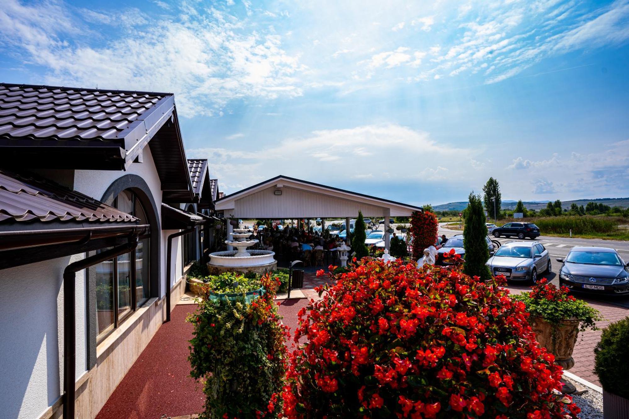 Hanul Domnesc Imperial Hotel & Spa Călan Extérieur photo